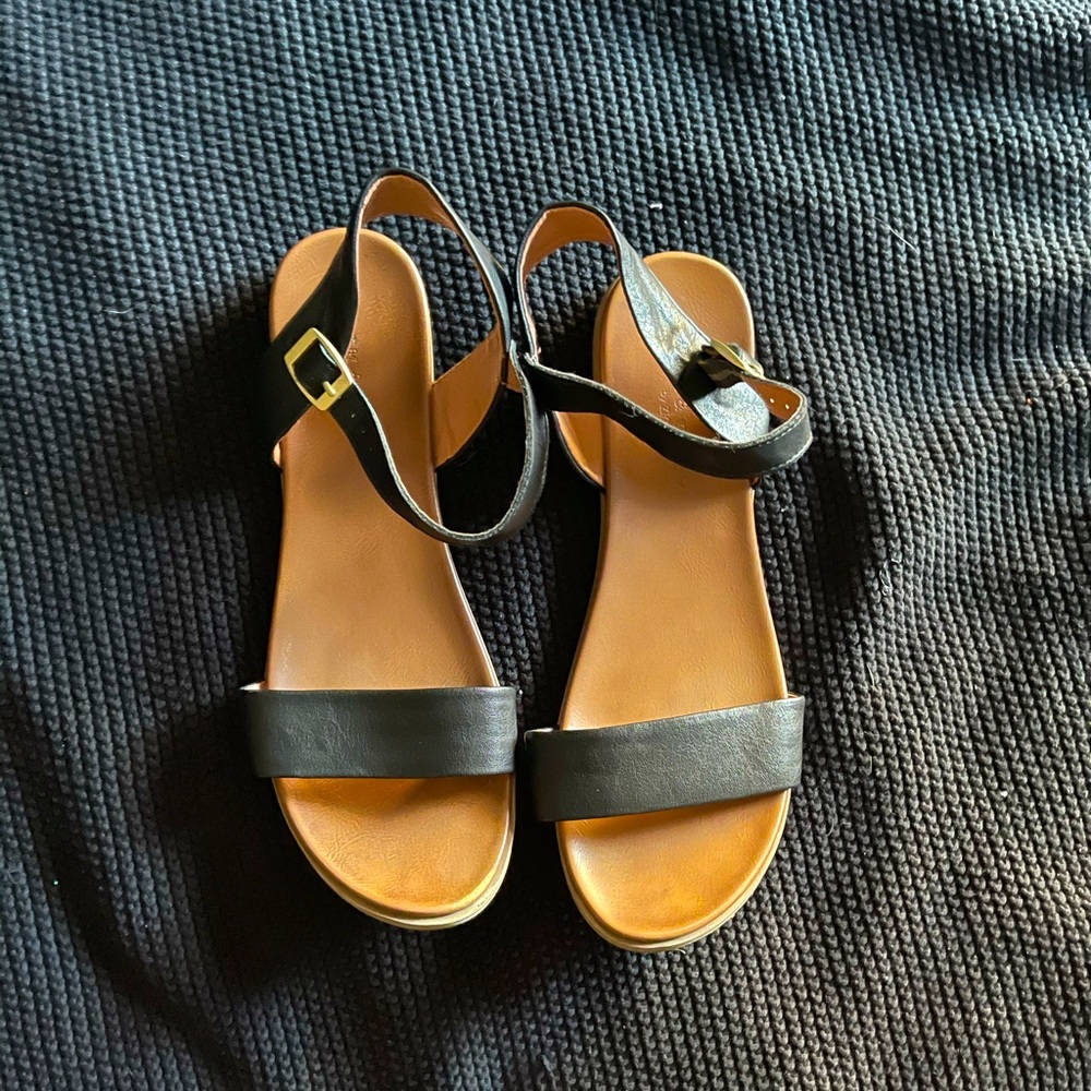 Rock& Candy Two Strap Black and Tan Flat Sandal 10